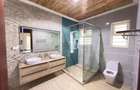 5 Bed House with En Suite at Rosslyn - 6