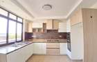 3 Bed Apartment with En Suite in Riverside - 2