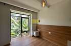 2 Bed Apartment in Ridgeways - 12