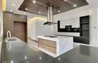 9 Bed House with En Suite at Lavington Green - 16