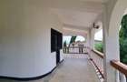 4 Bed House with En Suite at Portreitz - 14