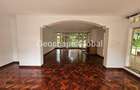 5 Bed House with En Suite in Rosslyn - 8