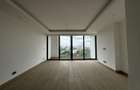 3 Bed Apartment with En Suite in Riverside - 6