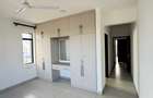 3 Bed Apartment with En Suite at Off Links Road - 12