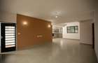 4 Bed Townhouse with En Suite at National Park - 14