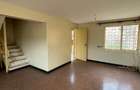 3 Bed House with En Suite at Green Fields Estate - 5