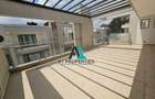 6 Bed Townhouse with En Suite in Lavington - 2