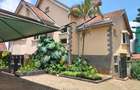 5 Bed Townhouse with En Suite at Spring Valley - 1