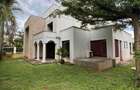 4 Bed Villa with En Suite in Lavington - 1