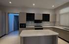 5 Bed Townhouse with En Suite in Lavington - 19