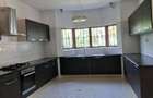 5 Bed House with En Suite at Mimosa - 5