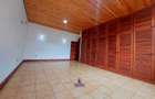 5 Bed Villa with En Suite at Lone Tree - 12