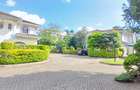 4 Bed Townhouse with En Suite at Lavington - 2