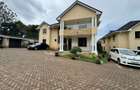 4 Bed Townhouse with En Suite in Lavington - 13