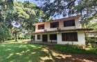 5 Bed House with En Suite at Greenwood Drive - 2