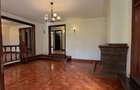 5 Bed House with En Suite in Runda - 14