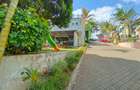 4 Bed Townhouse with En Suite at Westlands - 15