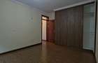 3 Bed Apartment with En Suite in Riverside - 7