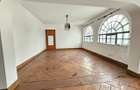 4 Bed House with En Suite in Nyari - 10