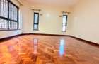 4 Bed Apartment with En Suite in Brookside - 15
