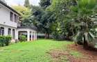 4 Bed Villa with En Suite in Hill View - 1