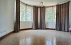 5 Bed Townhouse with En Suite in Rosslyn - 7