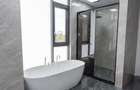 5 Bed Townhouse with En Suite in Lavington - 13