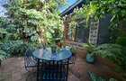 1 Bed House with En Suite in Rosslyn - 2