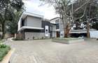 6 Bed Villa with En Suite at Lavington - 2