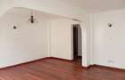 3 Bed Apartment with En Suite at Hatheru Road - 18