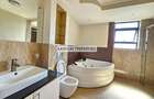 3 Bed Apartment with En Suite in Riverside - 6