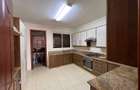 3 Bed Apartment with En Suite in Riverside - 16