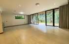 4 Bed Apartment with En Suite in Spring Valley - 2