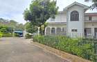 5 Bed Townhouse with En Suite at Lavington Off Convent Drive - 1