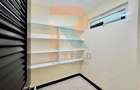 3 Bed Apartment with En Suite in Riverside - 5