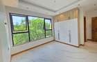 Serviced 2 Bed Apartment with En Suite in Spring Valley - 12