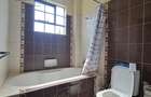 3 Bed Apartment with En Suite at Riverside Drive - 11
