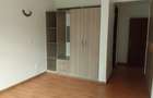 5 Bed Townhouse with En Suite in Lavington - 9