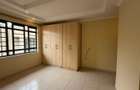 3 Bed Townhouse with En Suite at Garden Estate - 10