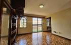 5 Bed Townhouse with En Suite in Lavington - 4