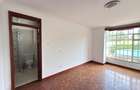 4 Bed House with En Suite at Rosslyn - 13