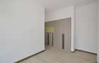 3 Bed Apartment with Swimming Pool in Rosslyn - 15
