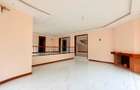 4 Bed Townhouse with En Suite in Nyari - 6