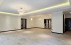3 Bed Apartment with En Suite at Riverside Drive - 2