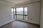 Serviced 3 Bed Apartment with En Suite at Riverside - 15