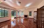 5 Bed Townhouse with En Suite at Lavington - 2