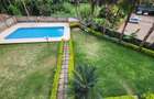 Serviced 3 Bed Apartment with En Suite at River Drive - 11