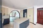 5 Bed House with En Suite at Windsor - 13