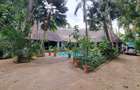 3 Bed Villa with En Suite at La-Marina - 2