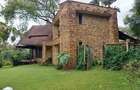 5 Bed House with En Suite at Lake View - 4